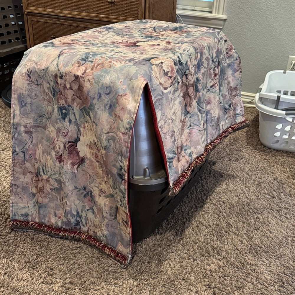 Floral Tapestry indoor insulated dog crate cover fits 27” tall x 22” wide x 36”